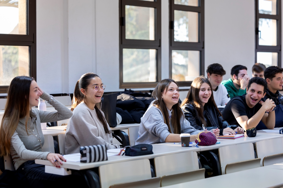 Visita del CAE per a l'acreditació de tres titulacions oficials de la Facultat de Comunicació, Educació i Humanitats